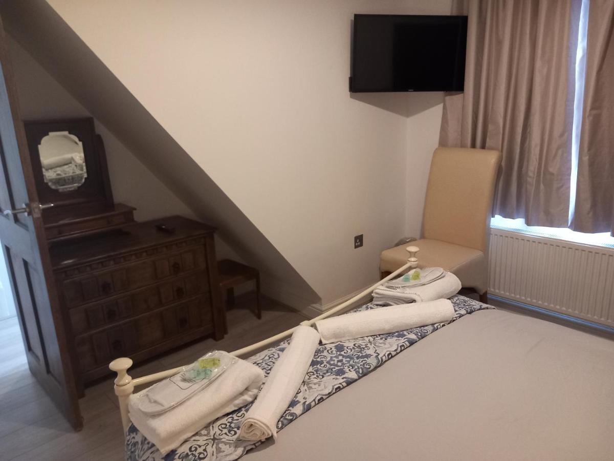 סאות'אנד און סי Luxury Holiday Home, Near Beach מראה חיצוני תמונה