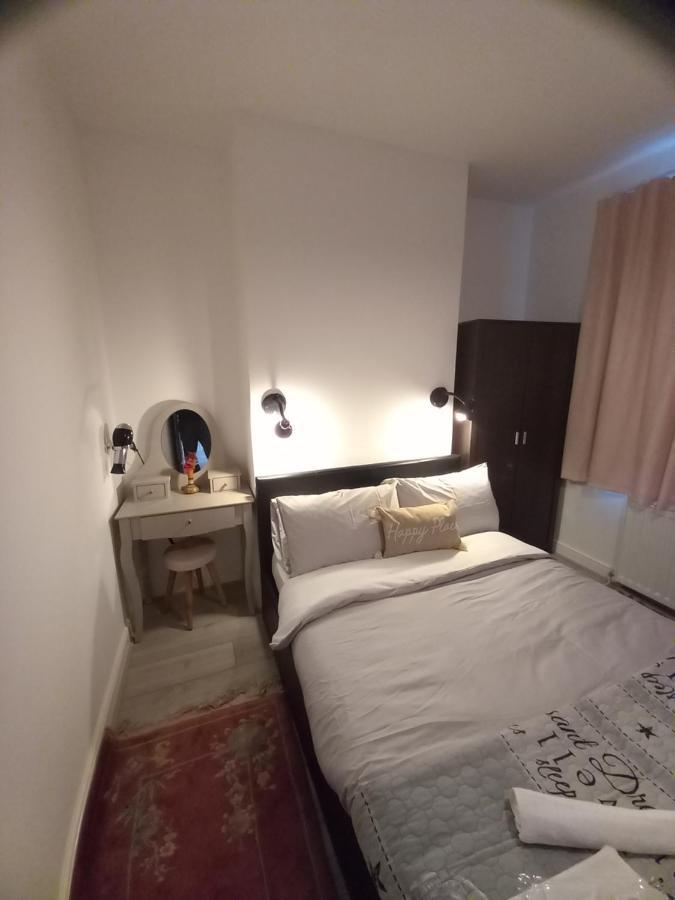 סאות'אנד און סי Luxury Holiday Home, Near Beach מראה חיצוני תמונה
